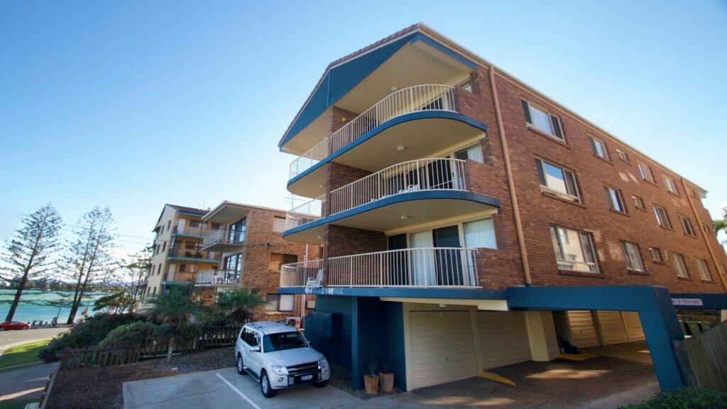 kookaburra court caloundra